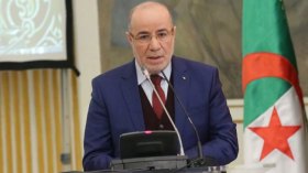 استغلال الفضاءات الإلكترونية لتوجيه الناس إلى ما ينفع الأمة