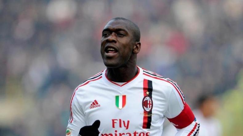 النجم السابق للكرة الهولندية “سيدورف” يعتنق الإسلام