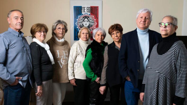 الأقدام السوداء يعيدون إحياء مطالبهم أمام مرشحي الرئاسيات الفرنسية