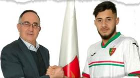 شقيق بلايلي ينضمّ إلى المولودية