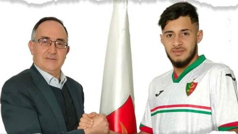 شقيق بلايلي ينضمّ إلى المولودية