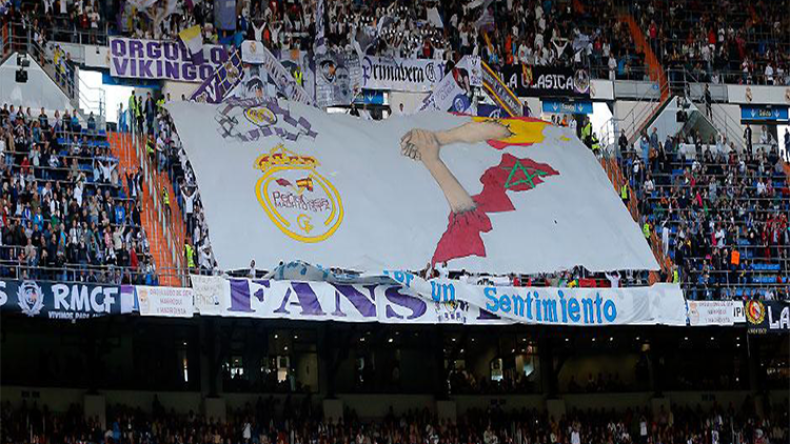 هل رفعت جماهير الكلاسيكو لافتة كبيرة احتفالا بعودة العلاقات مع المغرب؟