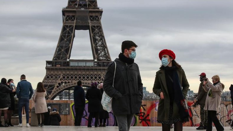 رفع قيود كورونا بفرنسا يثير المخاوف بالجزائر