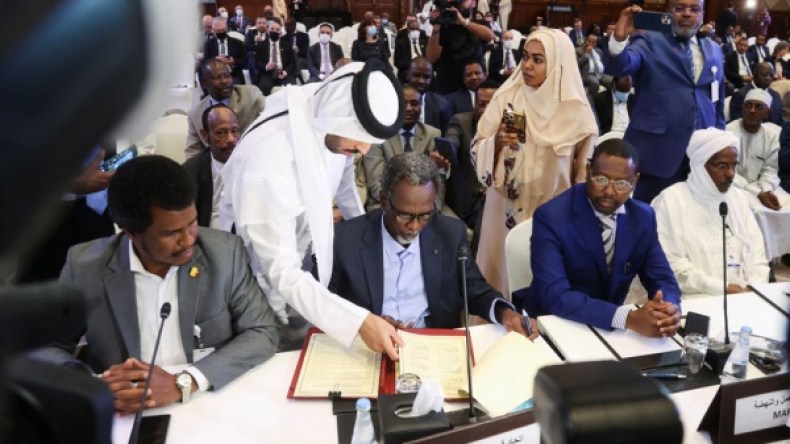تمهيدا للمصالحة الشاملة.. السلطات الانتقالية في تشاد توقّع اتفاق السلام مع المعارضة