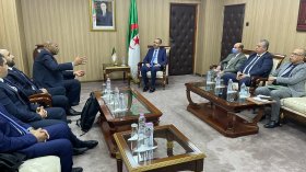 الوزير سبقاق يستقبل رئيس لجنة تنظيم “الشان”