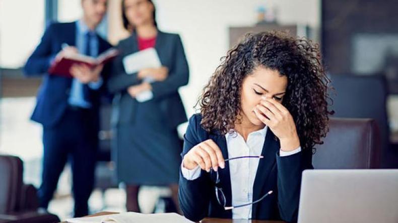 دراسة فرنسية: 60 بالمائة من الموظفات تعرضن للتحرش اللفظي