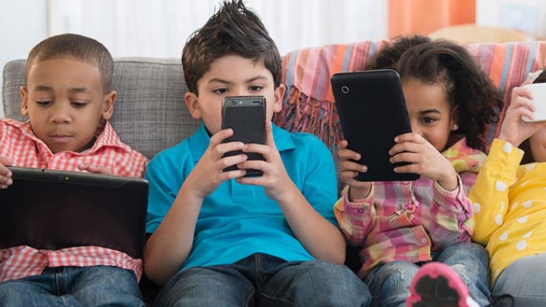 أطفال ضحايا الإلكترونيات وفرْط الحركة وضعف المناعة