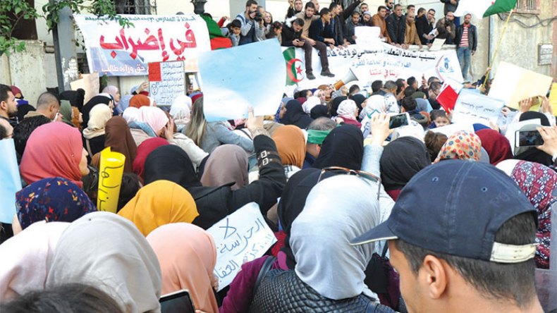 إدماج المتعاقدين يطغى على إضراب “الكناباست”