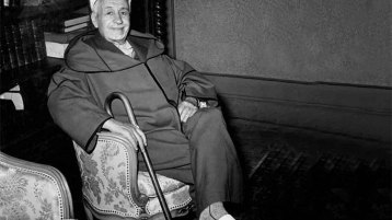 استعمارُ الاستعمار