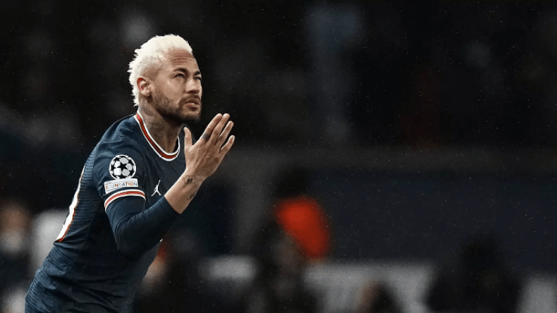 نيمار يحضر إلى تدريبات “البي آس جي” مخمورا