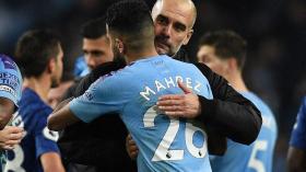 غوارديولا يشيد بمحرز ويصفه باللاعب الاستثنائي