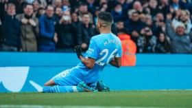 محرز يدكّ شباك “اليونايتد” مرّتَين