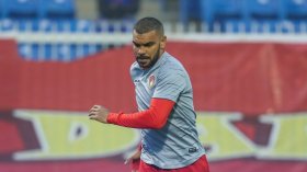 بِالفيديو: سوداني يُسجّل في مرمى مبولحي