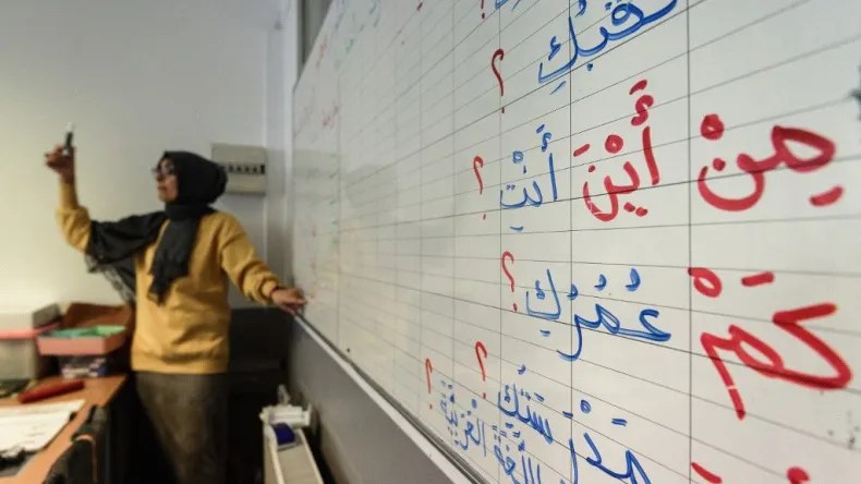 Des Algériens pour enseigner l’arabe dans l’école élémentaire française
