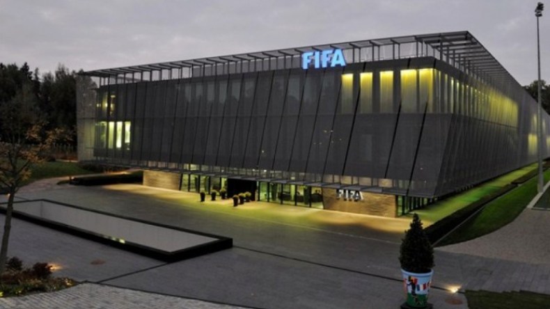 الغرب يأمر بِمعاقبة روسيا و”الفيفا” تُنفّذ