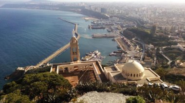 Oran accueille le 1er salon africain d’affaires