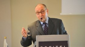 باريس تصعّد… ودريانكور ينصح بوساطة الأمريكيين والإيطاليين