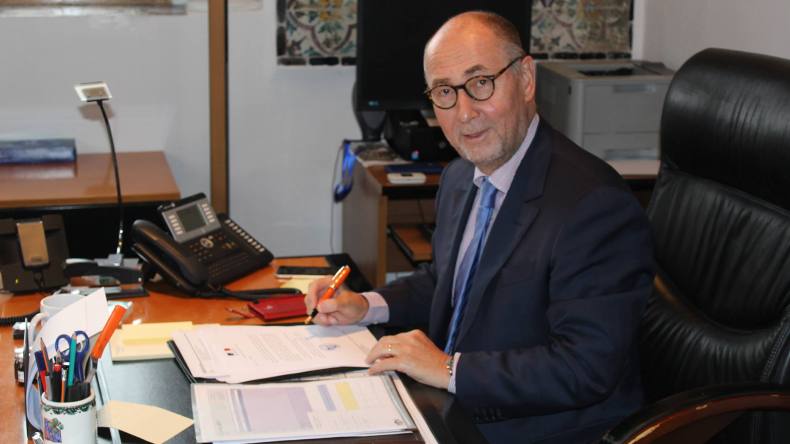 سفير فرنسا السابق: قضيت 8 سنوات في الجزائر ولم أستطع فهم ما يحدث