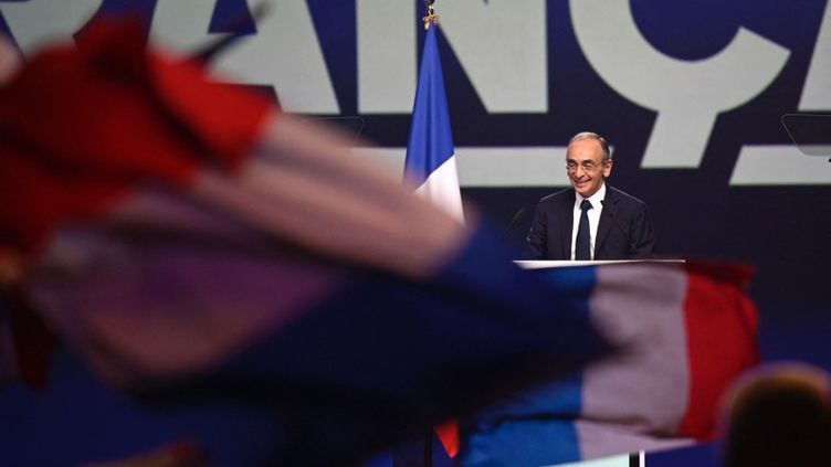 Les “Macron assassin” scandés au meeting d’Eric Zemmour provoquent un tollé