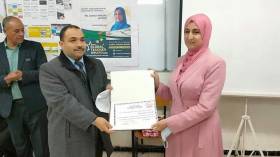 بالفيديو.. أستاذة جزائرية تتوج بلقب “معلم عالمي”