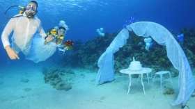 صور لحفل زفاف في عمق البحر بالجزائر تجوب العالم.. هذه حقيقتها!