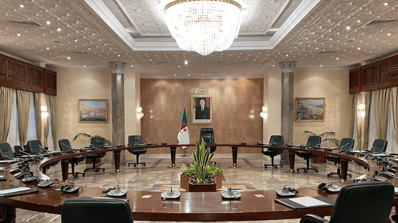 مصنع للحليب في العاصمة بطاقة إنتاج مليون لتر في اليوم