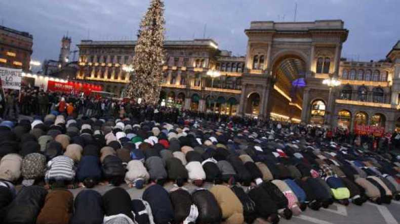 صورة متداولة لمسلمين يؤدون الصلاة في شوارع البرازيل.. هذه حقيقتها!