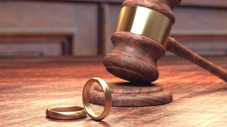 مسؤول مصري: لو قطعنا الانترنت لمدة عام ستقل حالات الطلاق بنسبة 60 بالمائة (فيديو)