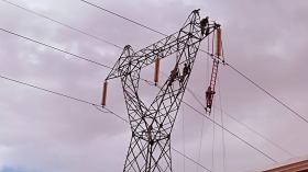 انقطاع الكهرباء بسبب الرياح.. سونلغاز تصدر توضيحا