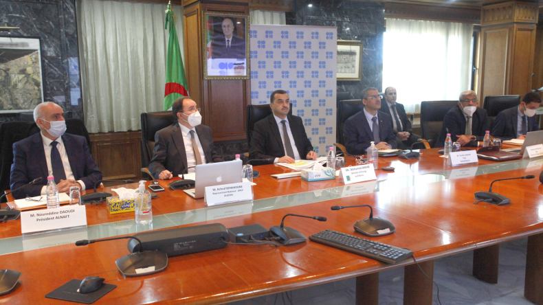 إنتاج الجزائر من النفط سيتجاوز مليون برميل في اليوم شهر أفريل