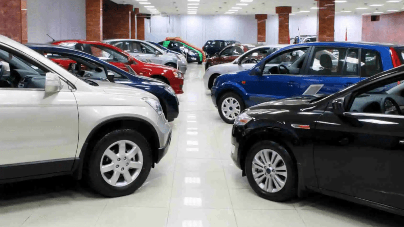 وكلاء “موازون” لاستيراد السيارات!