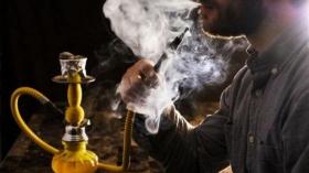 المحظور في رمضان.. محلات الشيشة تشرع أبوابها أمام روادها بعد الإفطار