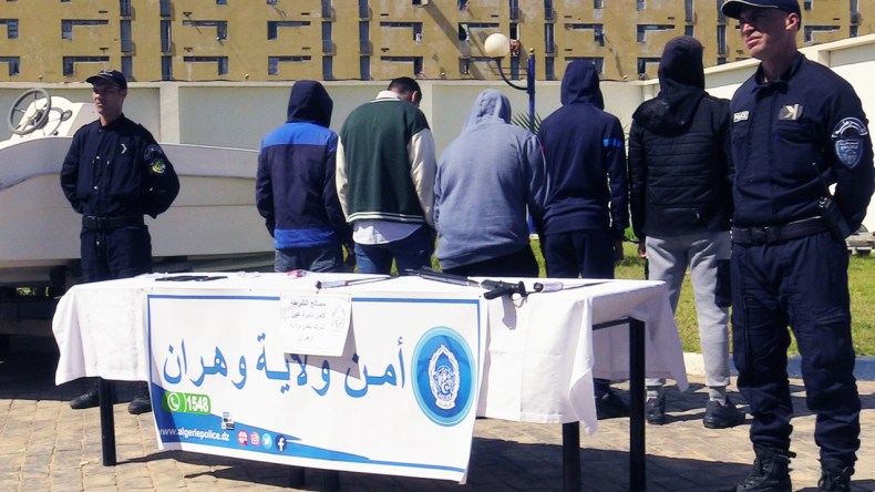 أمن وهران يطيح بـ”بارونات” تنظيم رحلات “الحرقة” في عين الترك