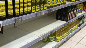 “ندرة” في الزيت والدقيق في متاجر فرنسا