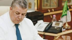 “أباطرة” الفاف يرفضون الرحيل..