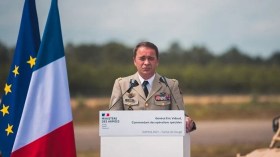 فرنسا تعفي مدير الاستخبارات العسكرية من منصبه لهذا السبب