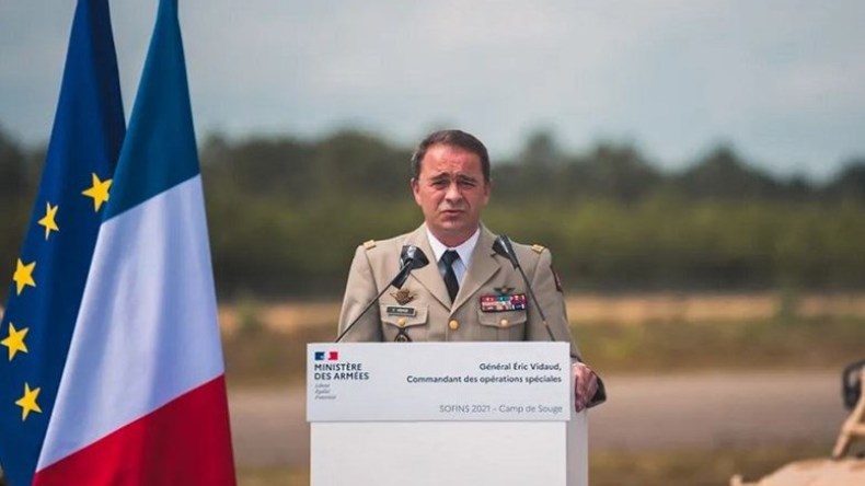 فرنسا تعفي مدير الاستخبارات العسكرية من منصبه لهذا السبب
