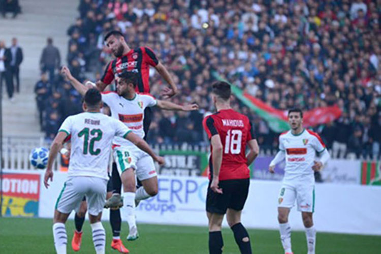 Retour des supporters dans les stades de la capitale: faux, selon le ministère de la Communication