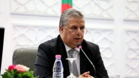 مؤشّرات قويّة على رغبة الوصاية في بقاء عمارة رئيسا لـ “الفاف”