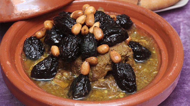 “طجين البرقوق” مرشح للغياب عن مائدة الجزائريين