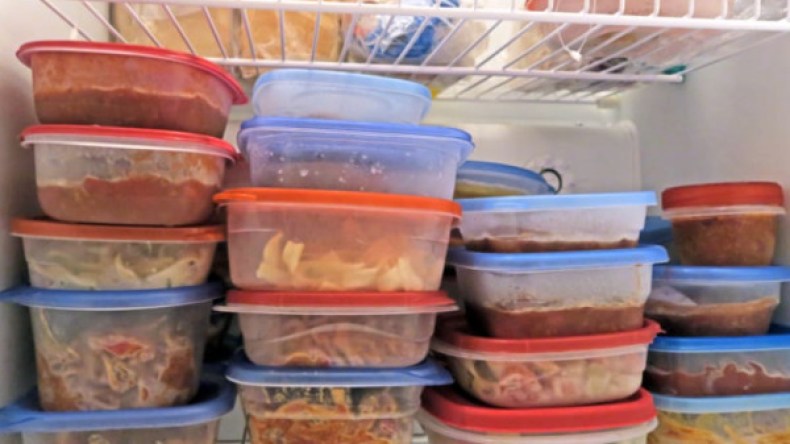 الديليفري والمجمد ينقذان موائد العاملات في رمضان