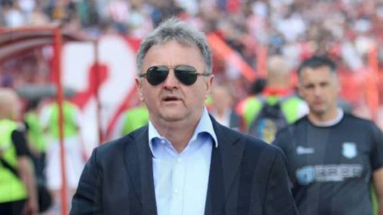 إقالة مدرب فريق “سوسطارة” بعد شهرَين فقط من انتدابه