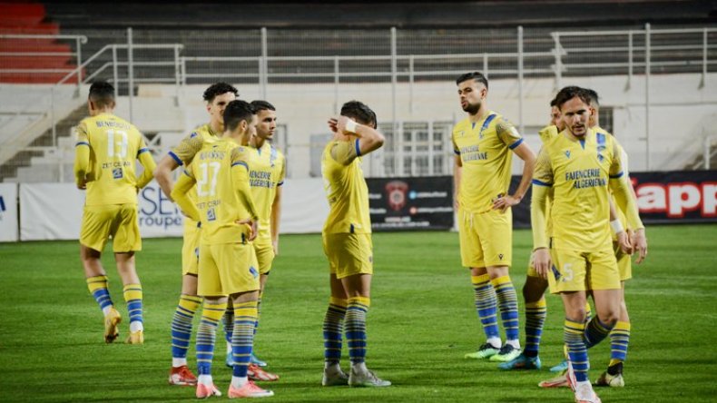 البارادو وصيفا وتلمسان تستفيق