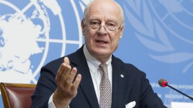 دي ميستورا في زيارة لمخيمات اللاجئين الصحراويين بتندوف