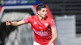 حديث عن مغادرة فرحات لِنادي نيم غاضبا