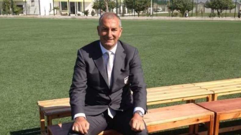 قريشي “يُسْعِدُ” فرنسا ويُقدّم خدمات جليلة لِغاساما والكاميرون