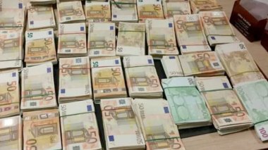 Anonymous Letter Exposes Currency Trafficking Operations to Lebanon