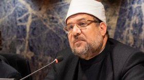 وزير الأوقاف المصري يثير جدلا بتصريحه : “قضاء حوائج الناس أولى من الحج”