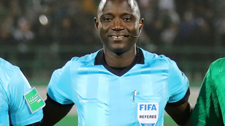 هؤلاء أسوأ الحكام الذين أفسدوا أعراس “الخضر” في مواعيد حاسمة