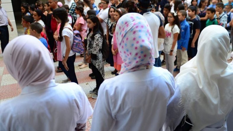 مطالب للتعجيل بتحسين الوضع الاجتماعي للأساتذة